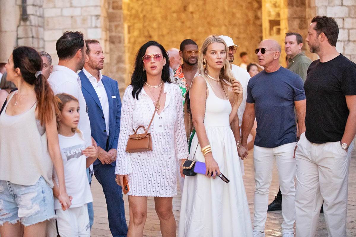  Kejti Peri sa glumca prešla na moćnog političara: Saznalo se sa kim provodi vrijeme nakon burnog ras 