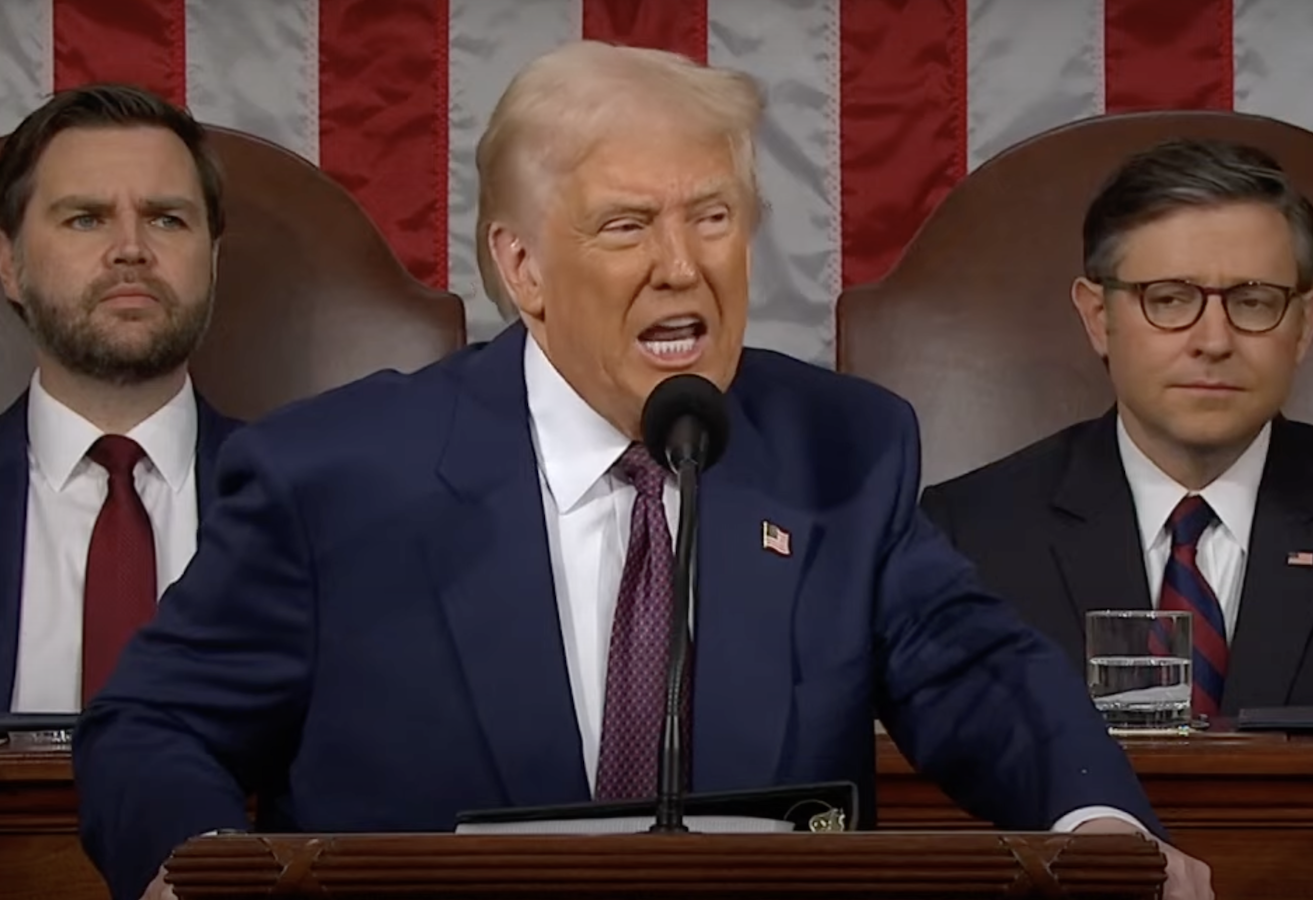  Donald Tramp najavio da će Amerika povesti čovječanstvo u svemir 