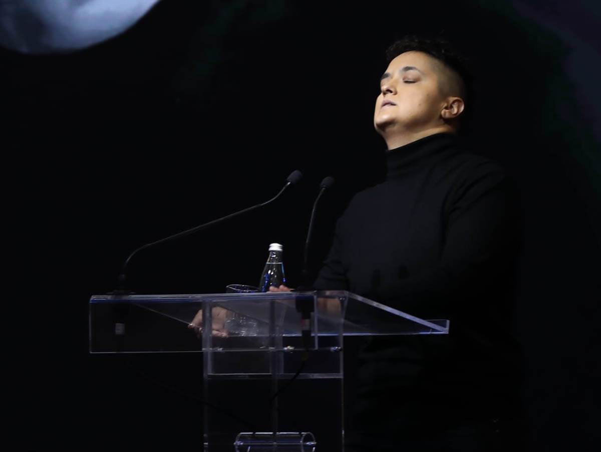   Marija Šerifović se sa polubratom oprostila od pokojnog oca 