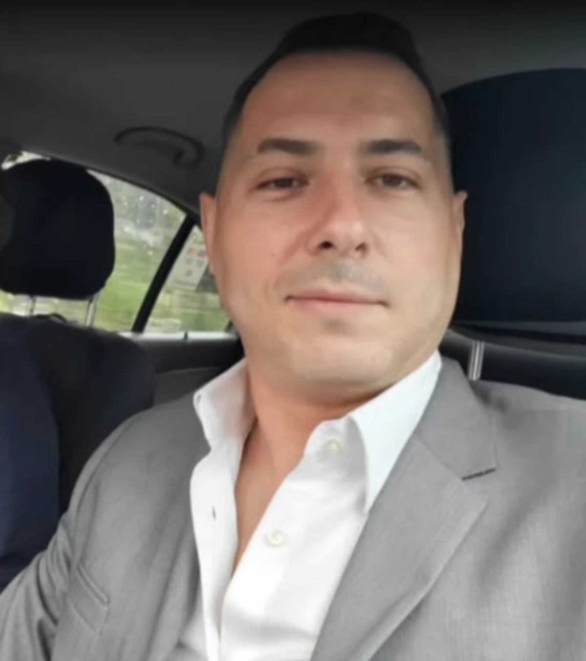  Zlatin sin upoznao bivšu ženu sa novom djevojkom: Miki cvjeta pored pobjednice Granda na ćerkinom punoljetstvu 