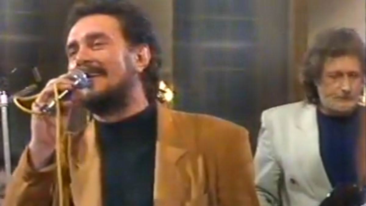  Preminuo frontmen legendarne jugoslovenske rok grupe 