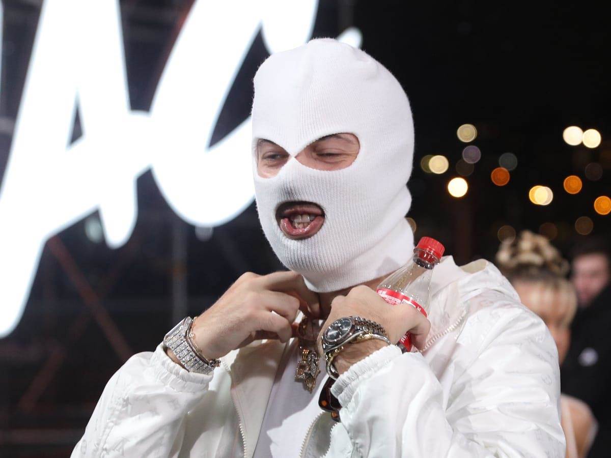  : Reper razbesnio pratioce bahatošću 