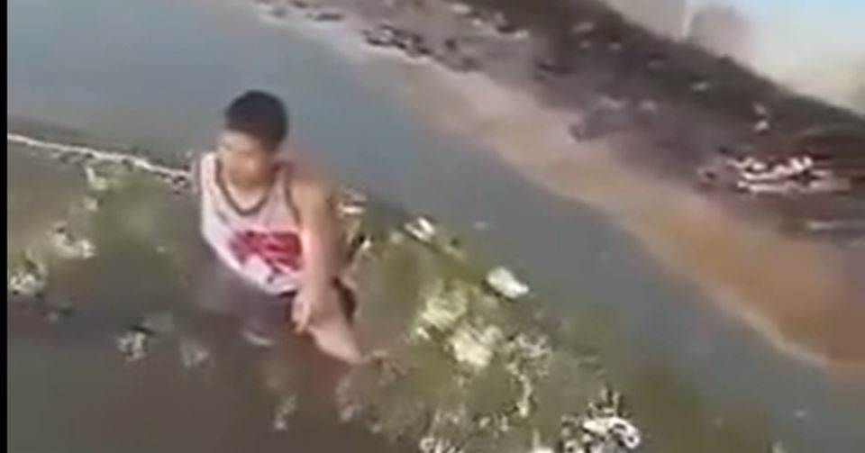  Htio selfi sa "igračkom" pa uslijedila stravična borba za život  