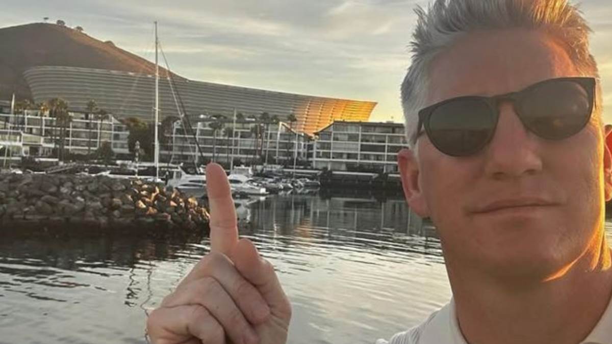  Bastijan Švajnštajger skinuo burmu pa krenuo na turneju 