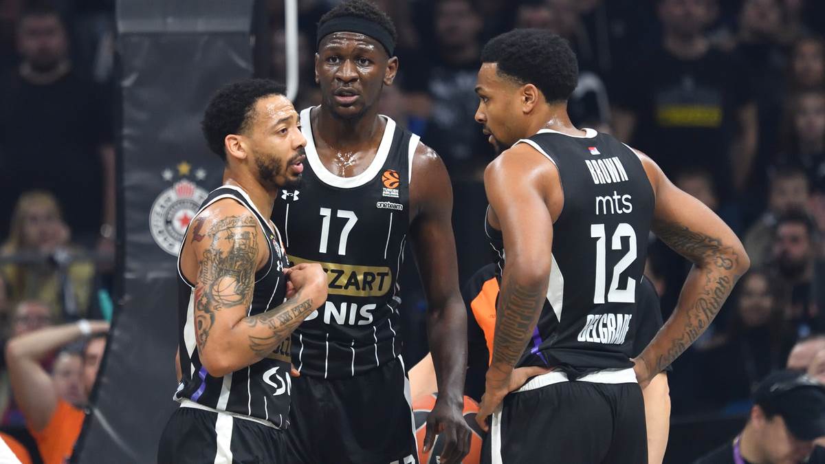  Košarkaši Partizana se oglasili o tuči pred noćnim klubom 