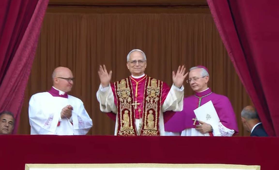  Novi papa se pojavio na terasi Crkve Svetog Petra 