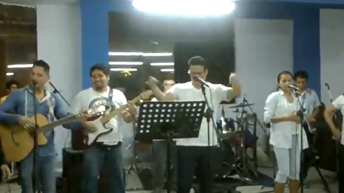  Snimak novog pape dok pjeva usijao mreže širom svijeta 