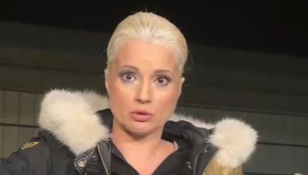  Maju Nikolić porađao kolega i otkrio da je doveo 15 studenata da gledaju 