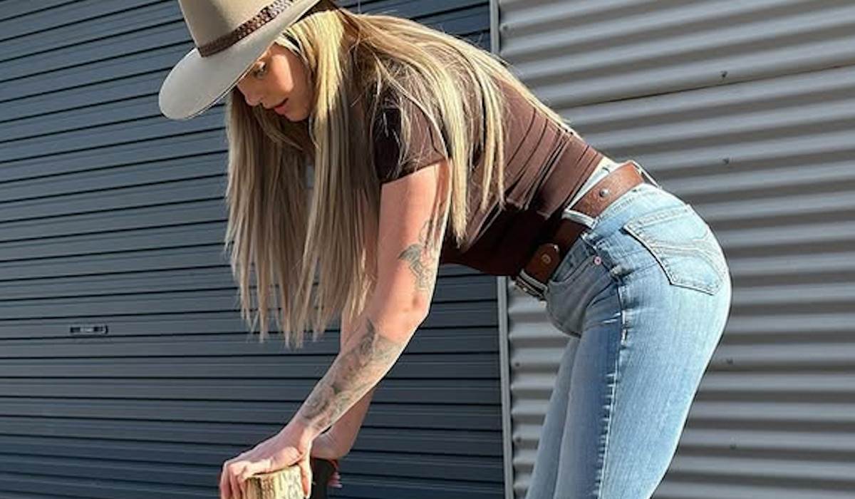  Kosi travu i zarađuje 90.000 mjesečno: Šeta gola po imanju, a klijenti od nje traže bizarne stvari 