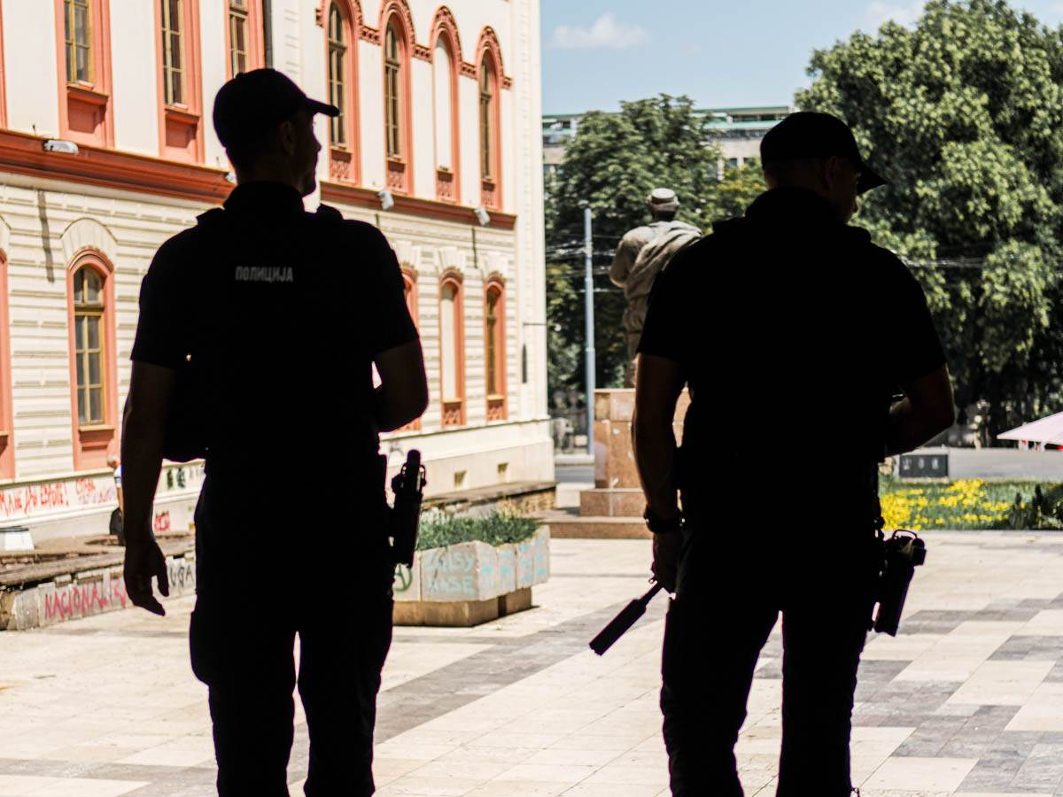  Nakon sukoba, radniku obezbjeđenja zario nož u grudi: Detalji pokušaja ubistva na splavu na Savskom  