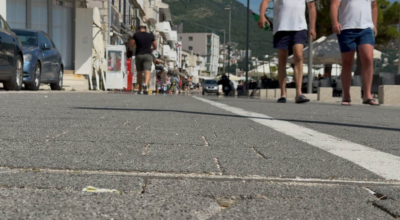  Sutomore: Jedna osoba povrijeđena u sudaru 3 vozila  