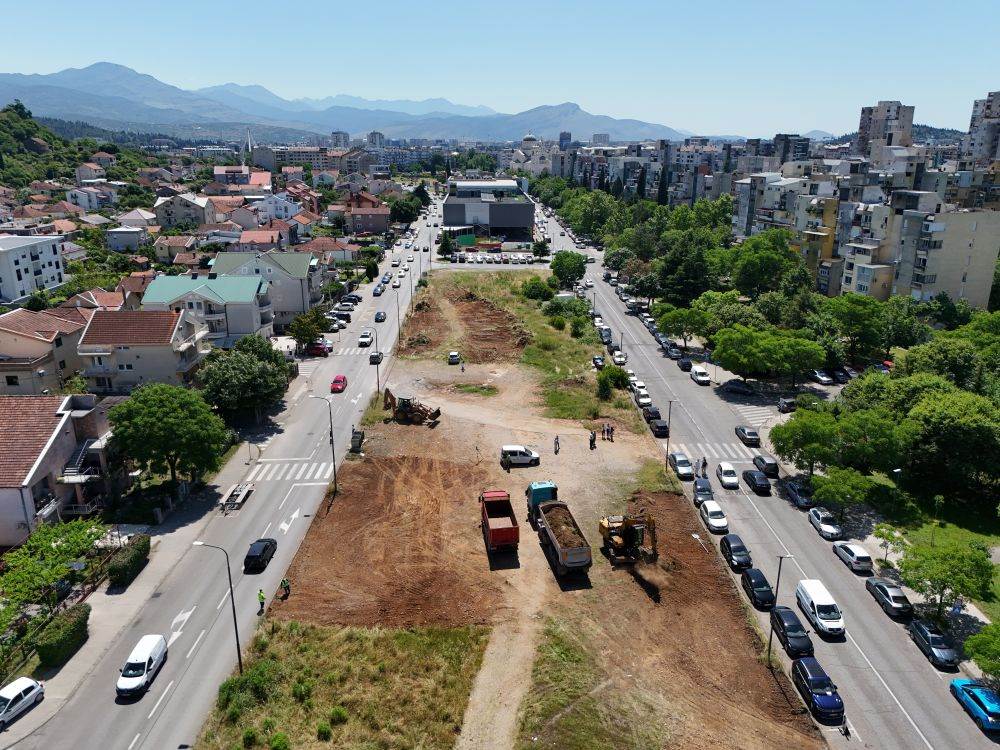  Podgorica: Počela izgradnja novih parking mjesta u Bloku V 