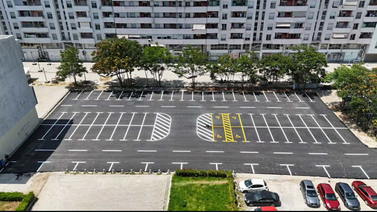  ZAVRŠEN PARKING U DVORIŠNOM DIJELU BULEVARA DŽORDŽA VAŠINGTONA  