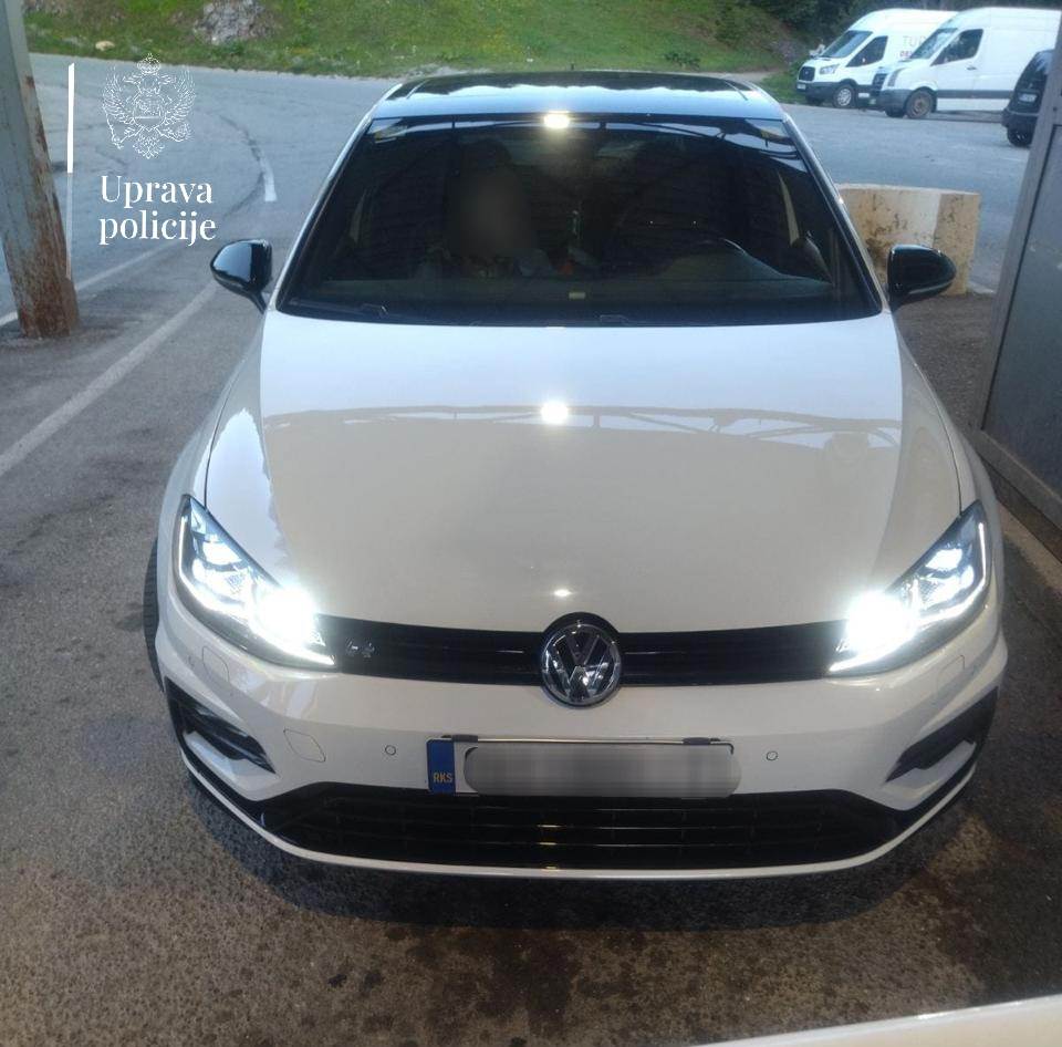  Zaplijenjeno vozilo i skupocjena mašina za poliranje, dvije osobe osumnjičene za krijumčarenje 