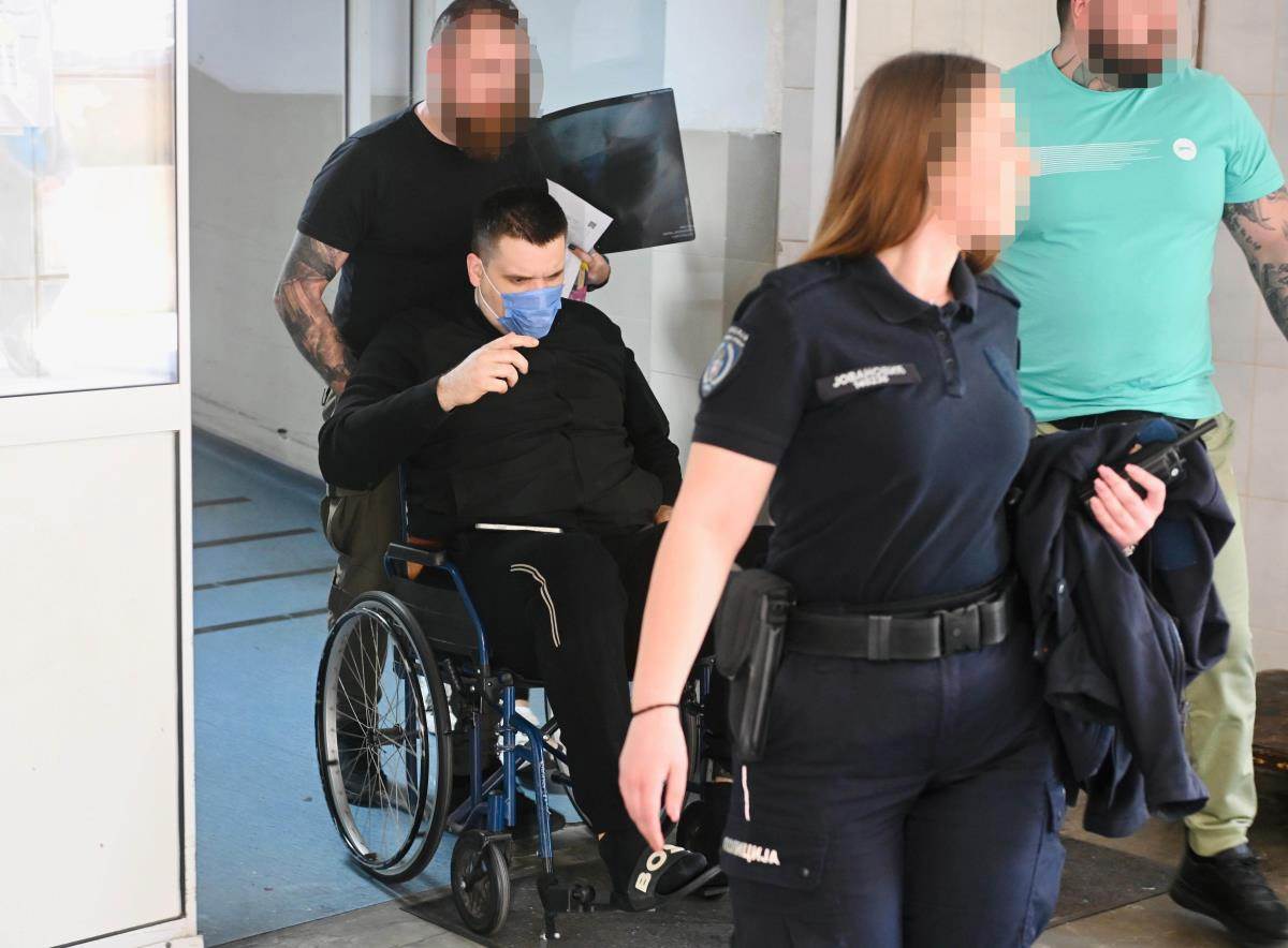  Saslušan Dejan u kog je pucao maskirani dostavljač 