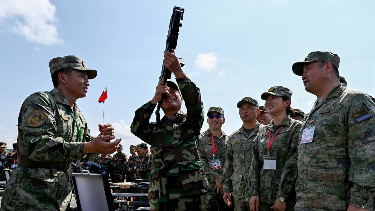  Stižu tenkovi, vojska na oprezu, granica ključa 