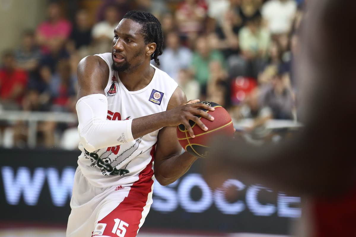  Crvena zvezda dovela veliko pojačanje 