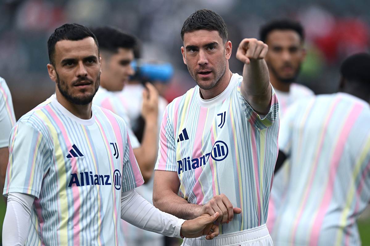  Dušan Vlahović ponuđen Mančester junajtedu 