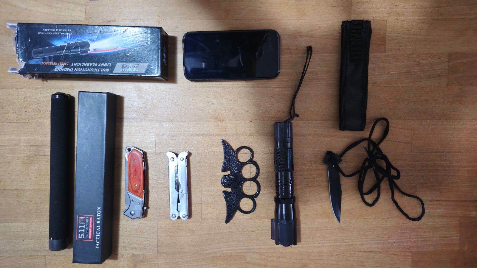  Uhapšeno pet maloljetnika, osumnjičeni da su povrijedili šestoro vršnjaka, oduzete fantomke, metalne palice, boksevi... 