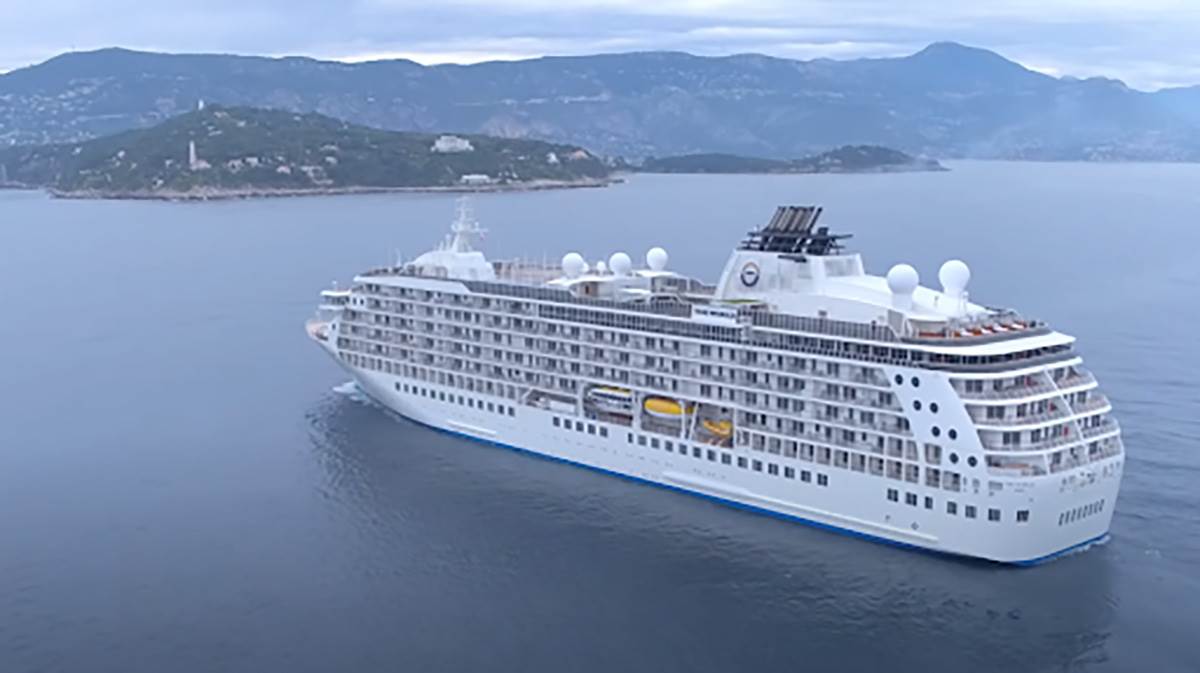  Djevojčica pala sa kruzera, a otac panično skočio da je spase 