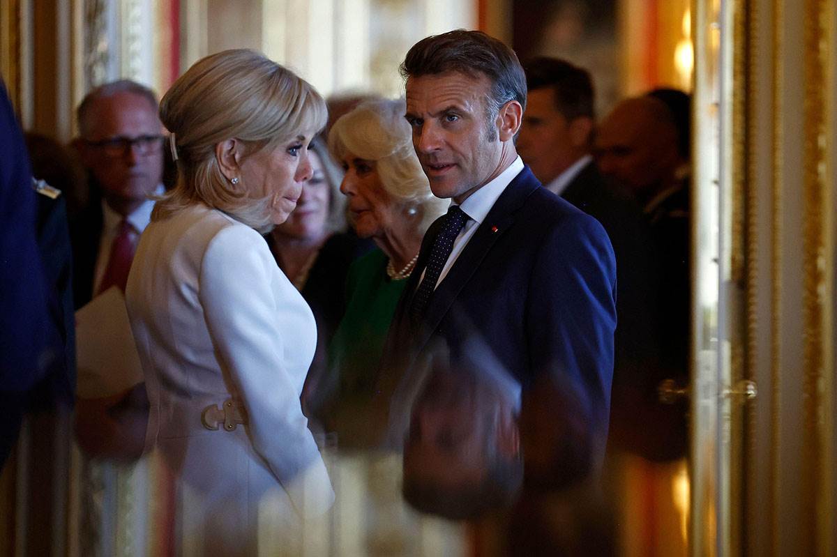  Brižit ponovo ignoriše Makrona: O bračnom paru bruji cio svijet, u jednom danu ga dva puta ponizila  