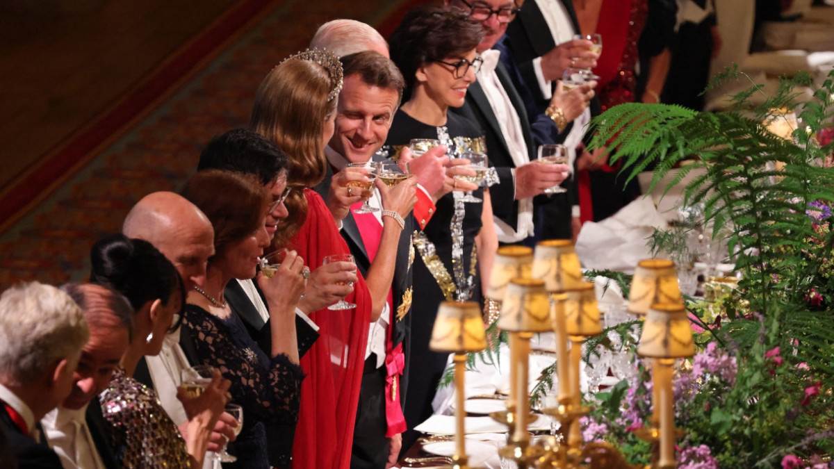  Makron namigivao princezi Kejt na svečanoj večeri 