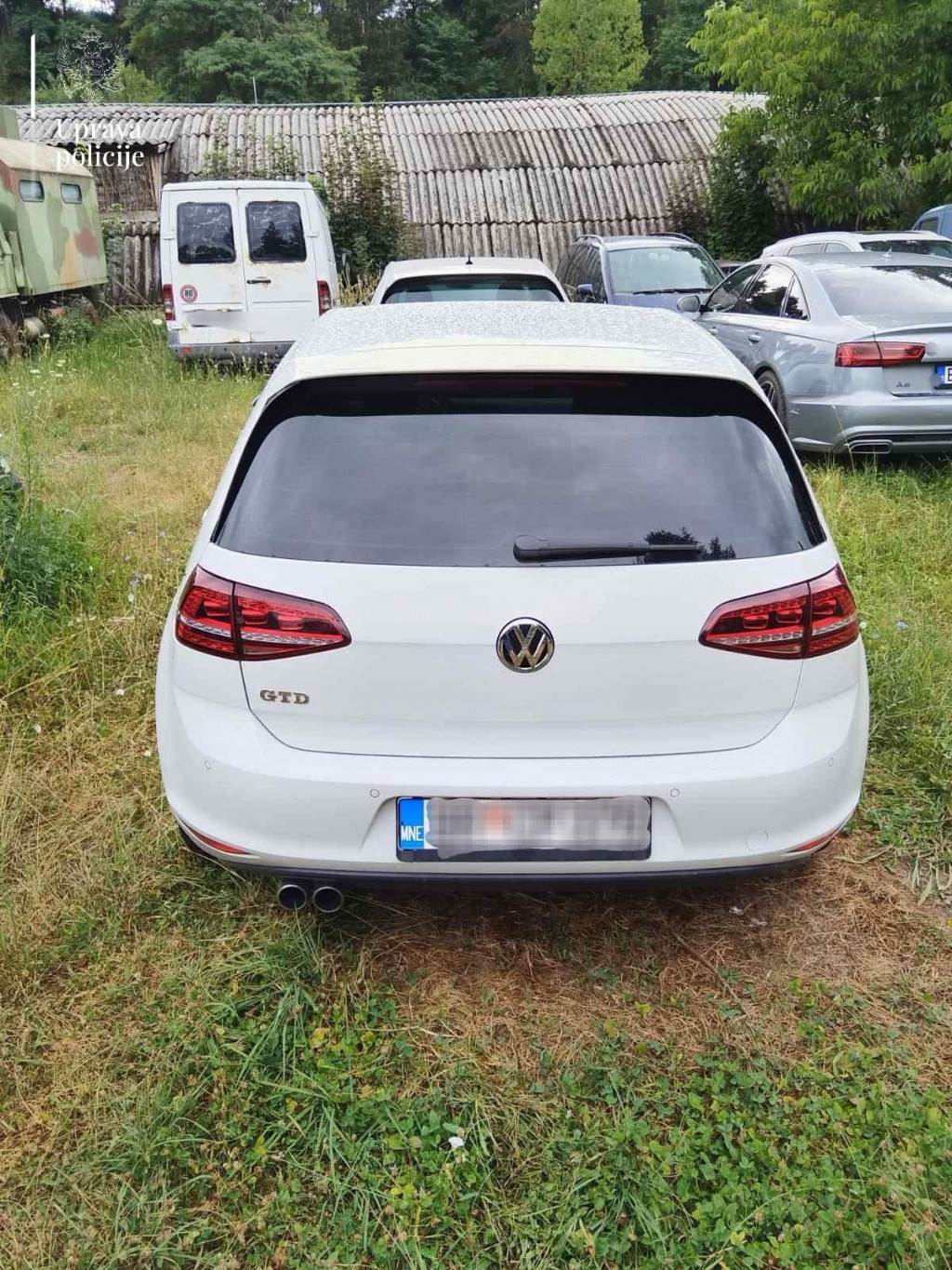  Berane: Od dvije OIO oduzeti automobil i tablete sa liste opijata, pronađen 21 komad vatrenog oružja 