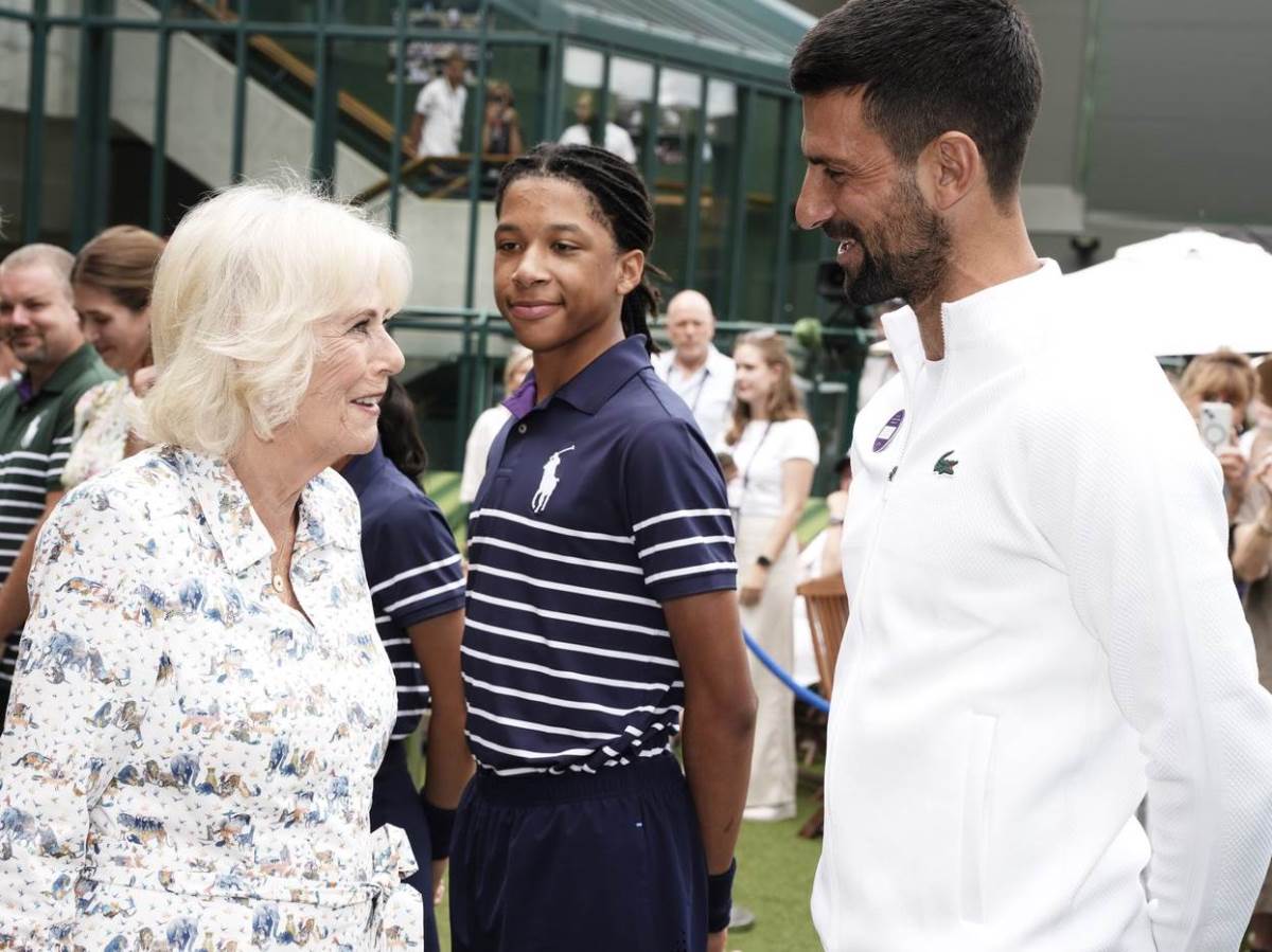 Kraljica molila Novaka za pomoć, zato je ćutao 