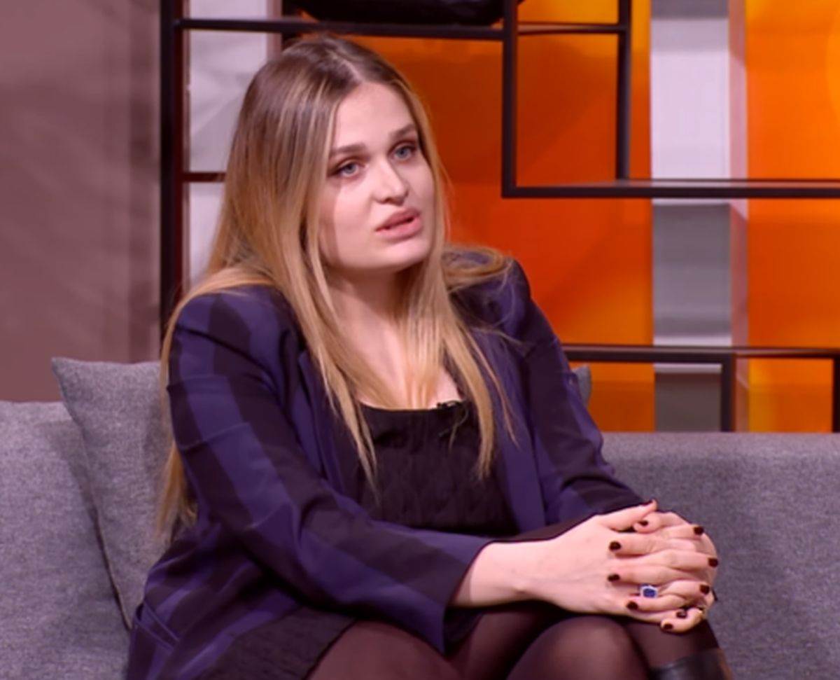  Ćerka Anice Dobre u teškom stanju dovezena u Urgentni! Mini greškom ubrizgali anesteziju u nos 