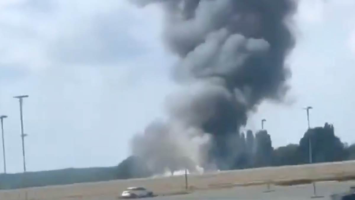  U padu aviona u Londonu poginule su četiri osobe 