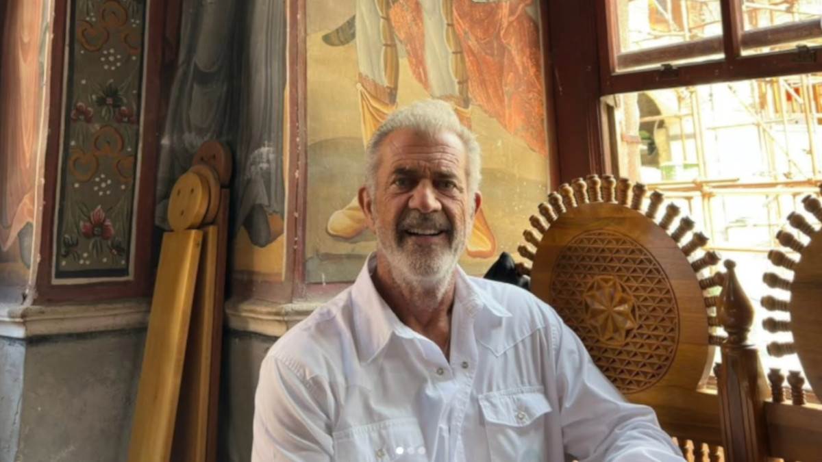  Mel Gibson je ovo ponio kao suvenir sa Hilandara: Na mrežama se pojavila slika, svi gledaju u njegov 