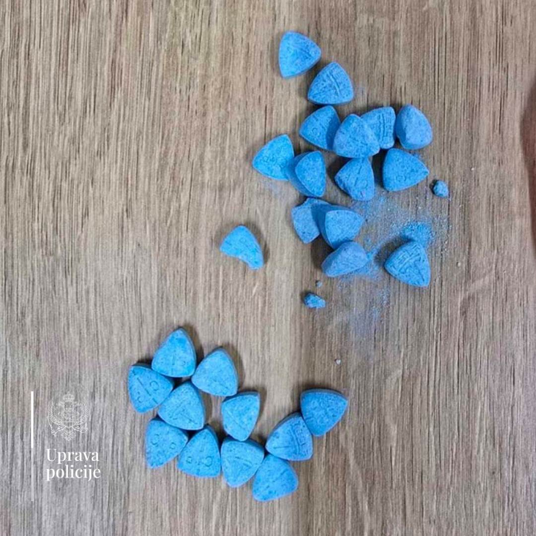  Pronađeno 26 tableta MDMA kod mladića na Velikoj plaži, podnijeta prekršajna prijava 