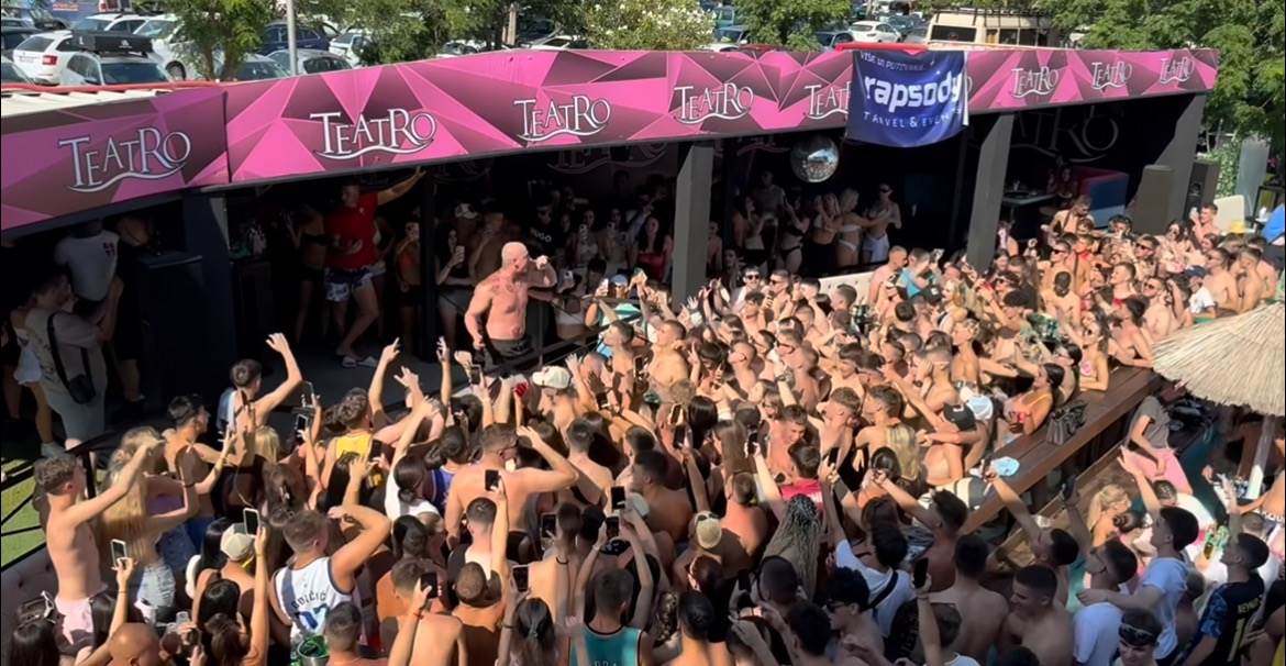  Desingerica pravio slane palačinske u teatru 