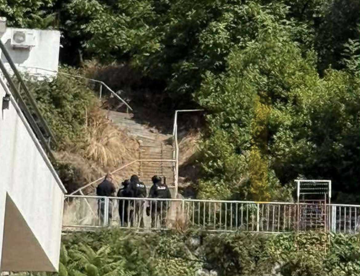  Opsadno stanje u Ulcinju, policija traga za osumnjičenim za ubistvo Milačića 