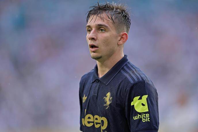  STARA DAMA OTKUPILA PORTUGALCA: Fransisko Konseisao narednih pet godina u Juventusu
 