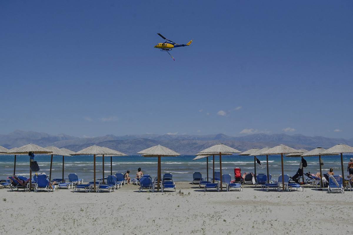  "Ništa posebno, radio sam i zahtjevnije misije":Izveo spektakularno slijetanje na usku plažu na Jadranu i spasao čovjeka 