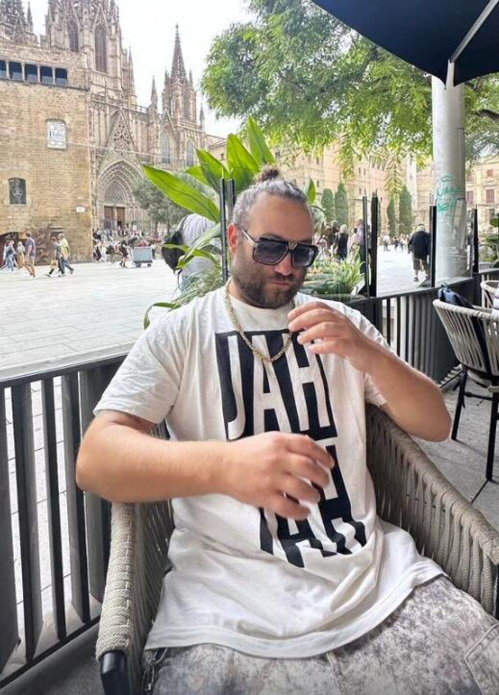  Prvi nastup posle hapšenja: Rasta uhvaćen u Crnoj Gori, evo kako je reagovao na pitanje o policiji 