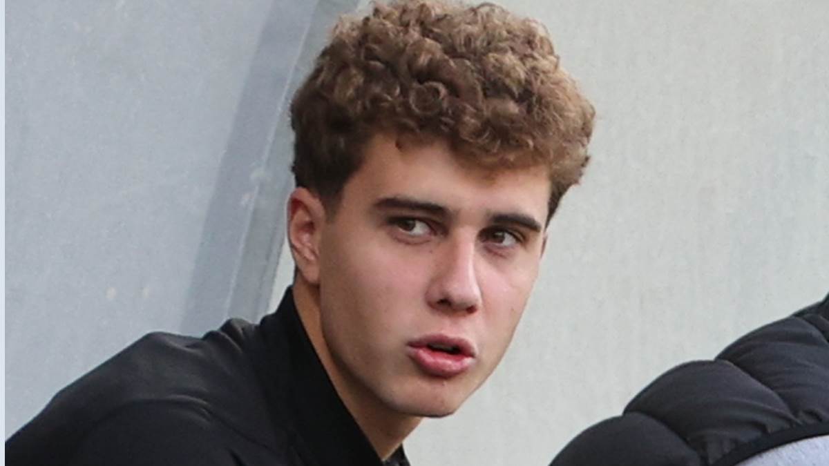  Perspektivni vezista Čukaričkog Andrej Bačanin prelazi u Bazel. 