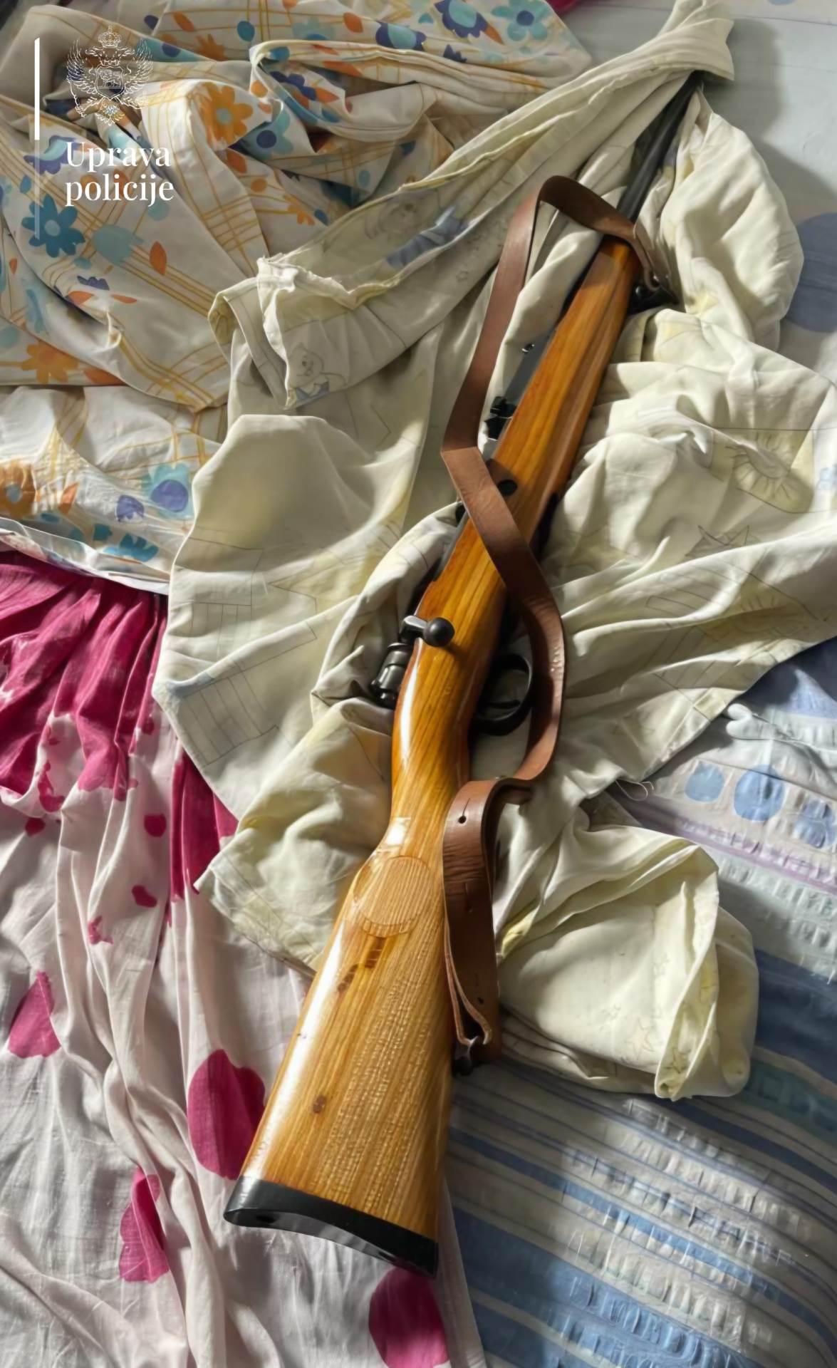  Policija pretresom stana u Podgorici pronašla pušku u ilegalnom posjedu 