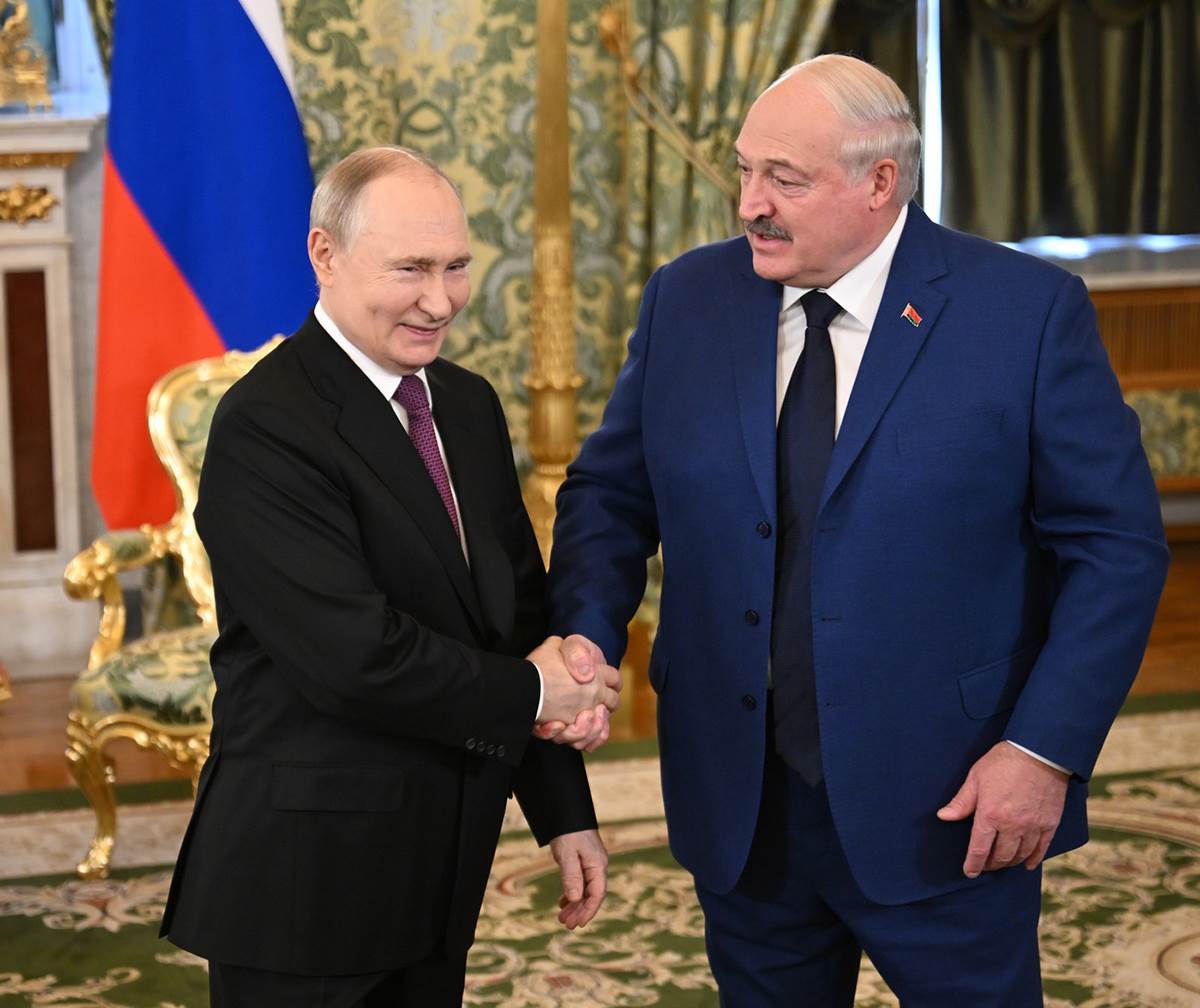  "Niko neće moći da baci Rusiju i Belorusiju na koljena": Lukašenko udara po Trampu i Zapadu 