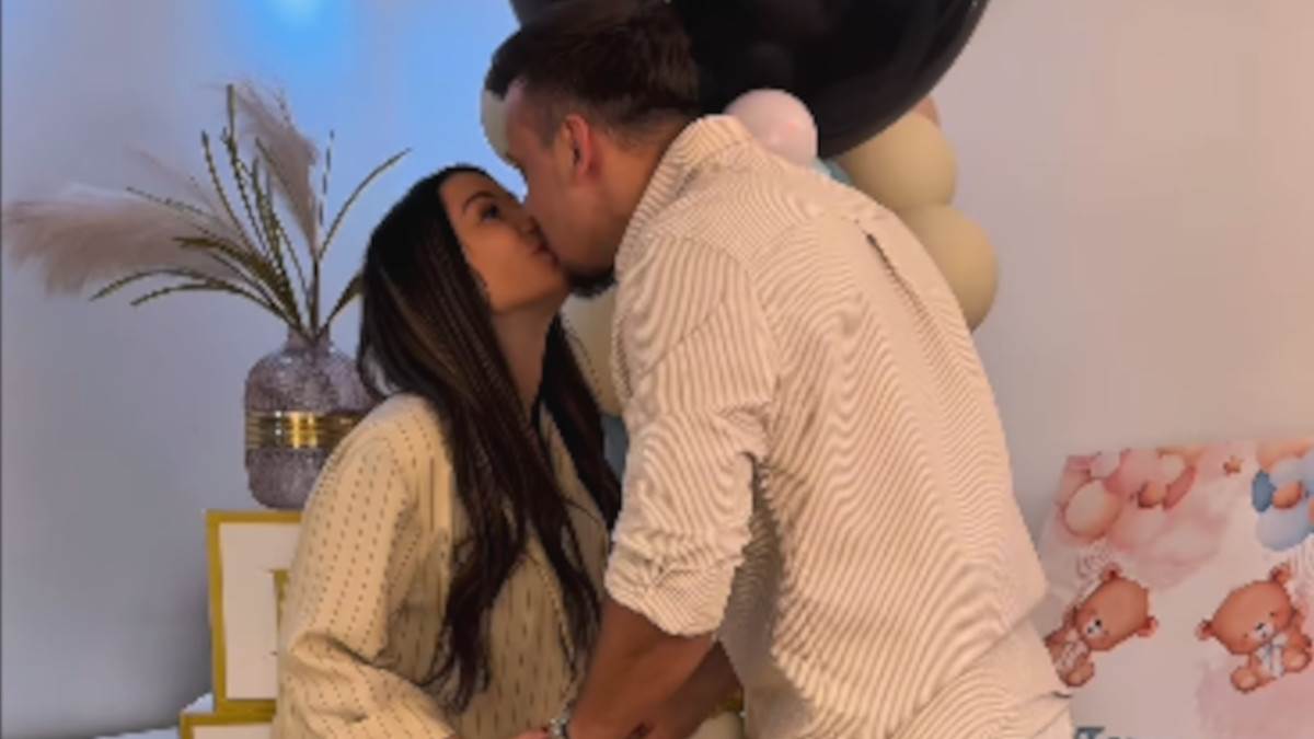  Aleksandra Bursać i 10 godina mlađi Stevan otkrili pol bebe: Poludjeli od sreće, evo za koje ime su se odlučili 