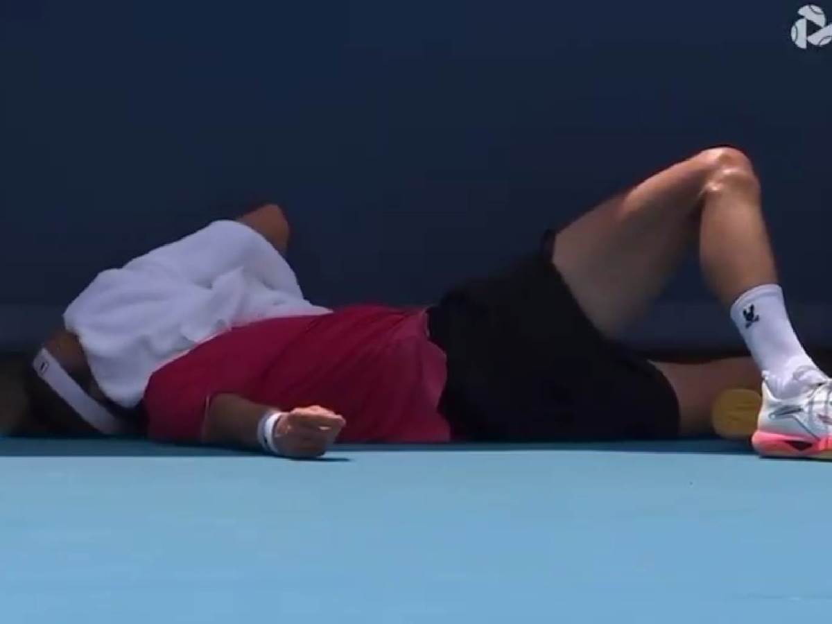  Teniser se srušio na beton tokom meča 