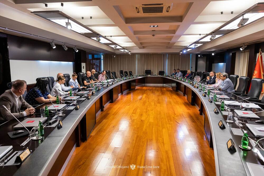 Vlada Crne Gore će mjesec dana biti bez tri člana: Promjene i ostavke bez ugrožavanja stabilnosti Info Vlada Crne Gore će mjesec dana biti bez tri člana: Promjene i ostavke bez ugrožavanja stabilnosti Info