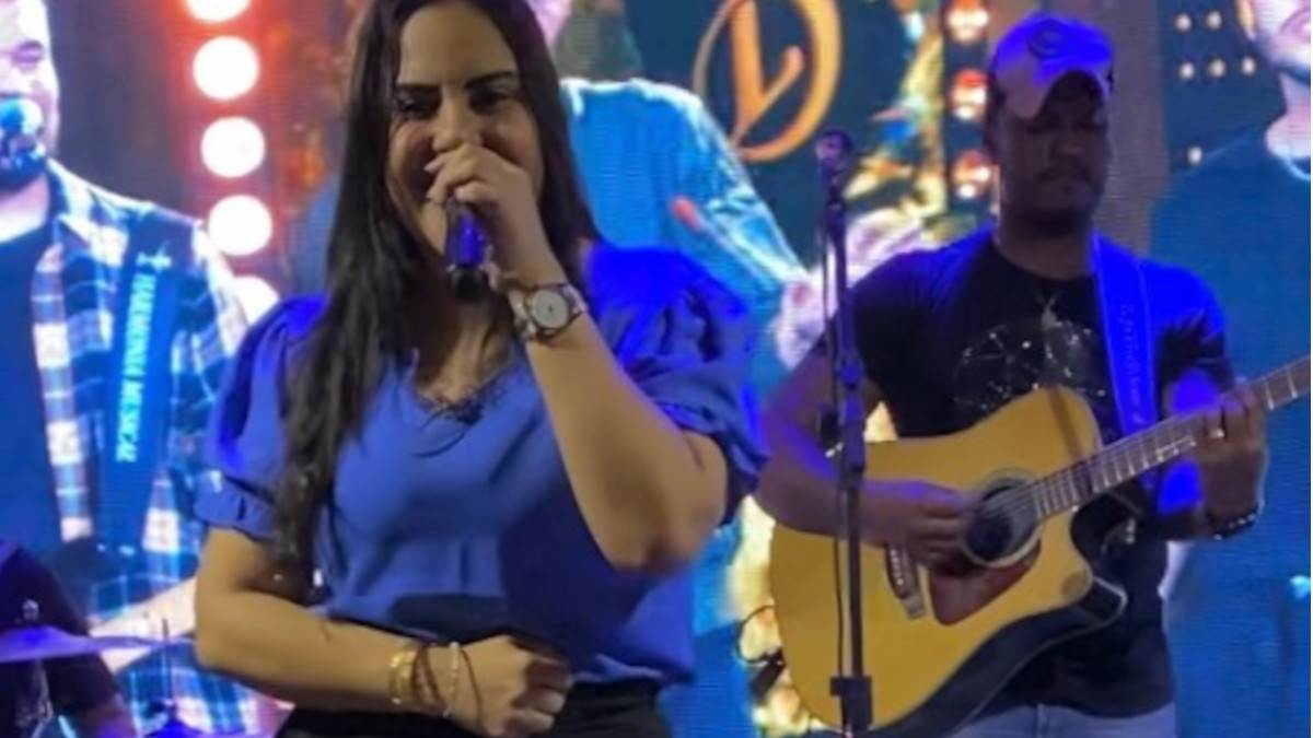  Pjevačica (39) preminula nakon nastupa: Porodica potvrdila tragičnu vijest, Luna doživjela infarkt 