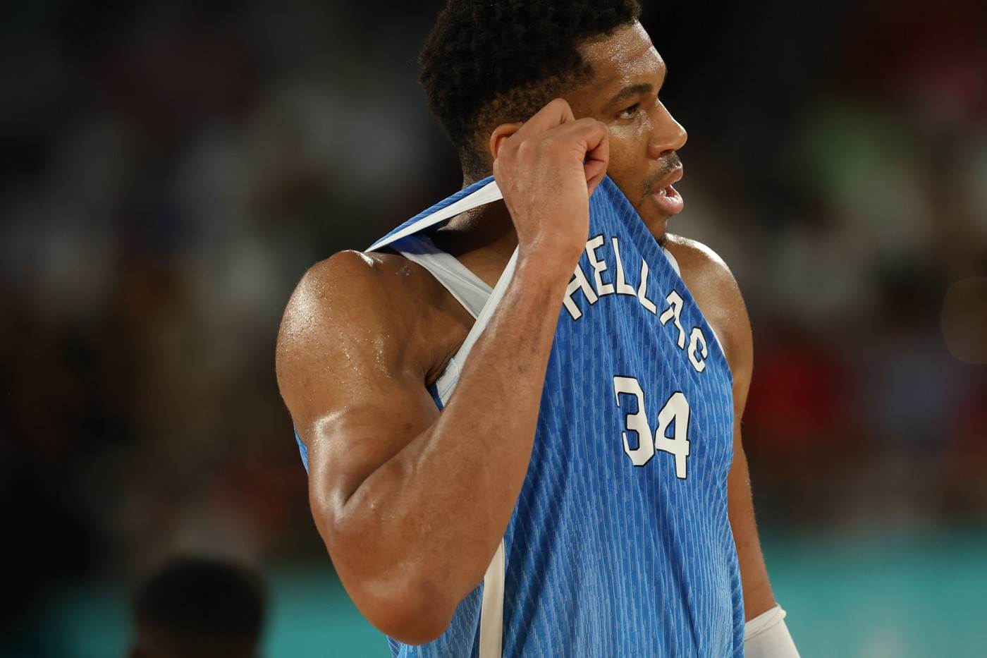  Da li će Janis da propusti Eurobasket: U Milvokiju bijesni zbog "arogantnih i agresivnih Grka" 