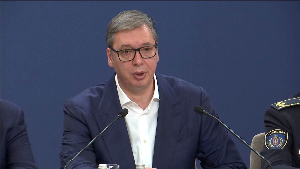  Vučić o uvođenju vanrednog stanja: "To je krajnja mjera" 