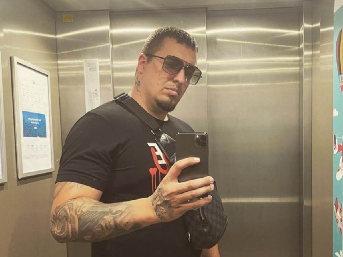   Aman Gile tvrdi da udesa nije bilo, njegov menadžer kaže da se zakucao u bankinu 