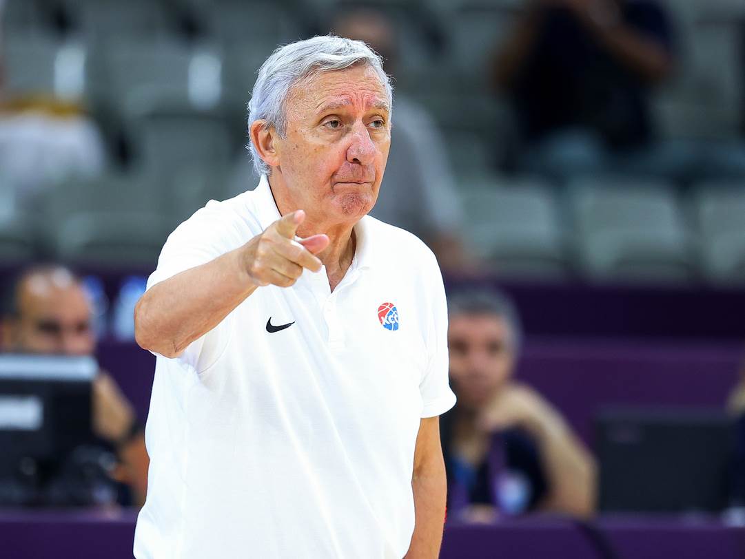  Svetislav Pešić promenio plan i otkazao trening 