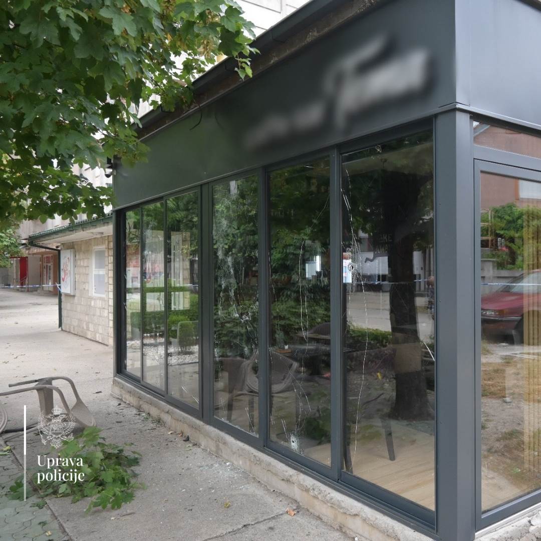  Rasvijetljeno aktiviranje eksplozivne naprave na lokal u Nikšiću, uhapšen maloljetnik 