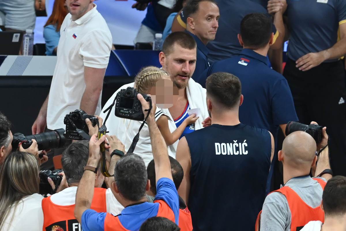  Nikola Jokić podigao ćerku Ognjenu, Luka Dončić im odmah prišao 